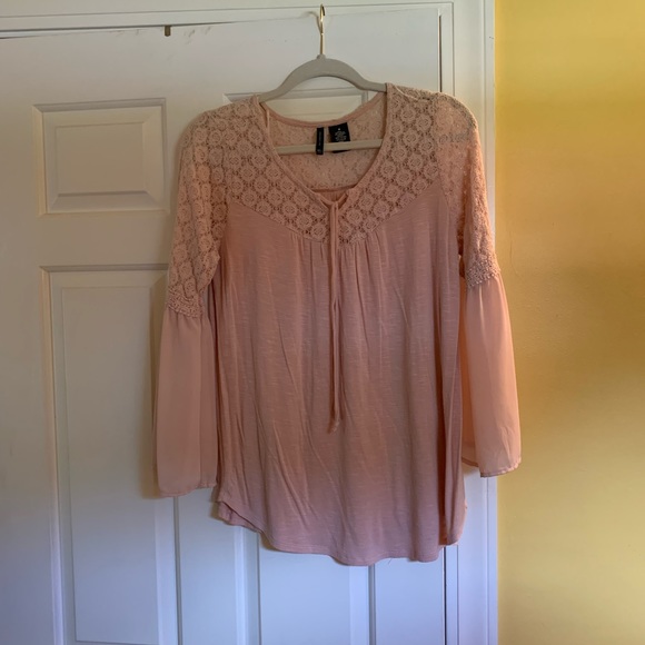 New Direction Blouse - Picture 6 of 6